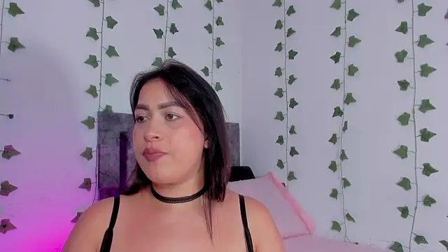 Snapshot of Miaa_Garcia chatting on June 20, 10:56 pm Miaa Garcia online show from June 20, 10:56 pm