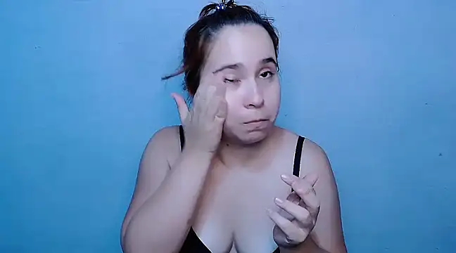 SubLayla01 online show from March 5, 5:50 pm