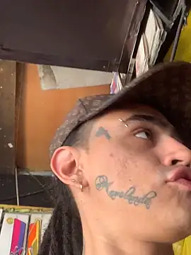 Snapshot of JovenDesobediente chatting on September 9, 7:35 pm JovenDesobediente online show from September 9, 7:35 pm