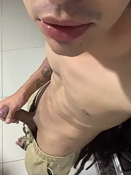 Snapshot of JovenDesobediente chatting on September 12, 4:56 am JovenDesobediente online show from September 12, 4:56 am