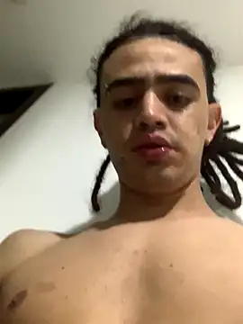 Snapshot of JovenDesobediente chatting on October 1, 6:41 am JovenDesobediente online show from October 1, 6:41 am