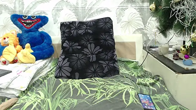 CamDiva113 online show from February 16, 3:05 pm