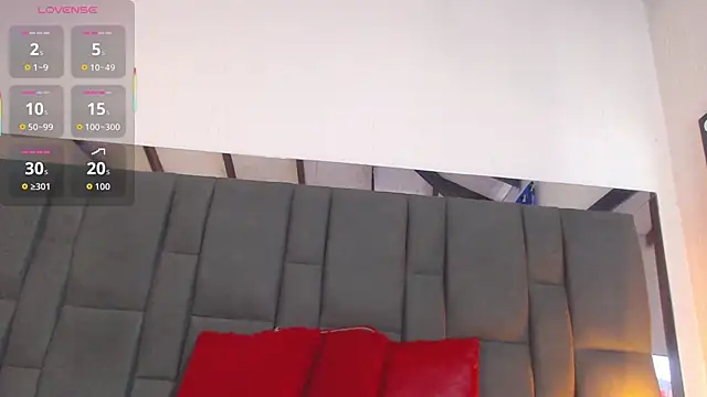 SELENA BIGBOOBS online show from December 2, 4:02 pm