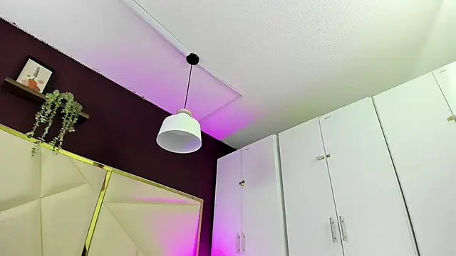 April bowie online show from November 15, 11:07 am