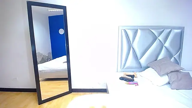 exotic karmella online show from February 15, 8:43 pm