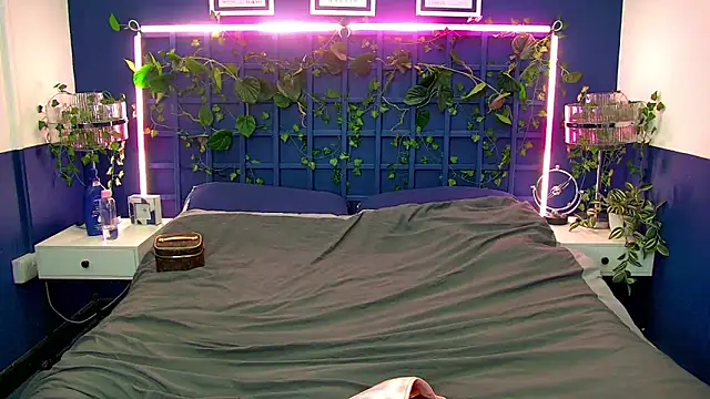 FerrariRedxBabestation online show from March 26, 9:09 pm