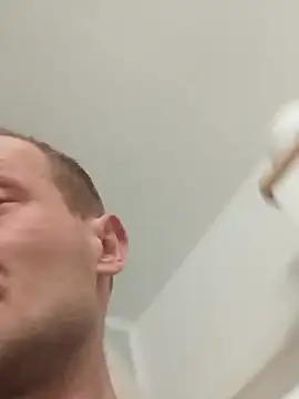 Kamien32 online show from February 8, 8:45 pm