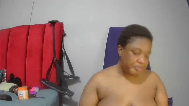 assqueenxx online show from February 3, 7:46 am