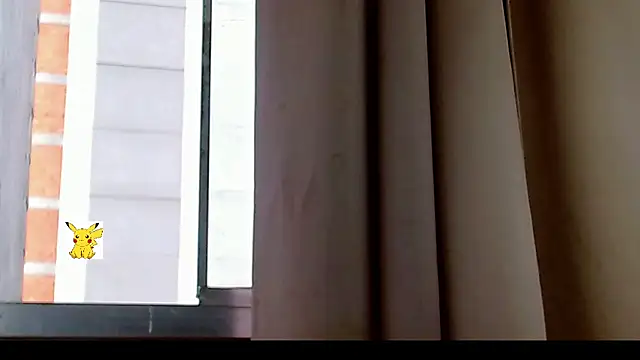 Snapshot of honey_skin chatting on February 3, 7:10 pm honey skin online show from February 3, 7:10 pm