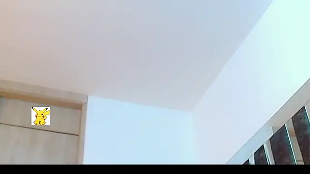 Snapshot of honey_skin chatting on February 8, 7:05 pm honey skin online show from February 8, 7:05 pm