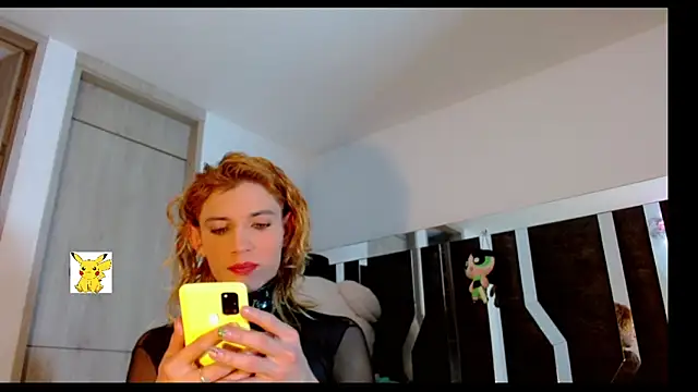 Snapshot of honey_skin chatting on March 13, 12:13 pm honey skin online show from March 13, 12:13 pm