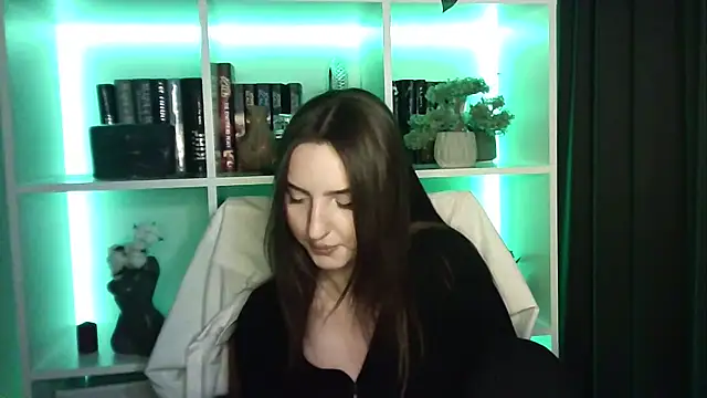 X Alisa online show from March 3, 7:31 pm