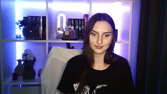 X Alisa online show from April 14, 6:47 pm