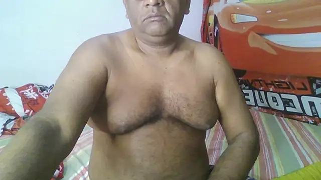 Snapshot of Beargryzzly chatting on January 25, 3:41 pm Beargryzzly online show from January 25, 3:41 pm