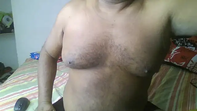 Snapshot of Beargryzzly chatting on January 28, 2:21 am Beargryzzly online show from January 28, 2:21 am