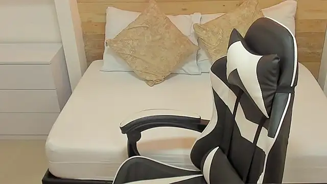 candy summer28 online show from October 28, 7:16 pm