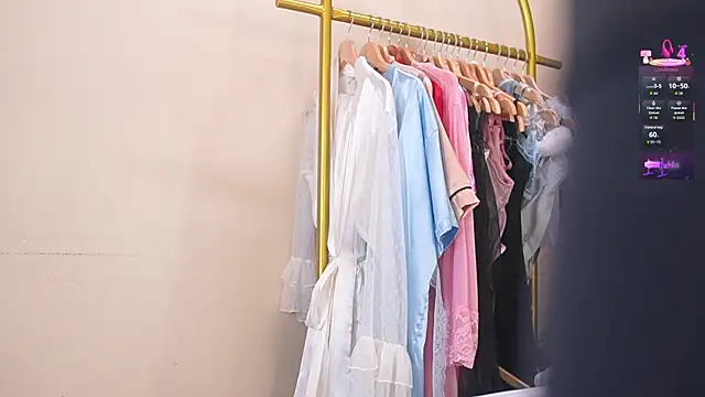 katlyn martins online show from November 10, 6:40 pm