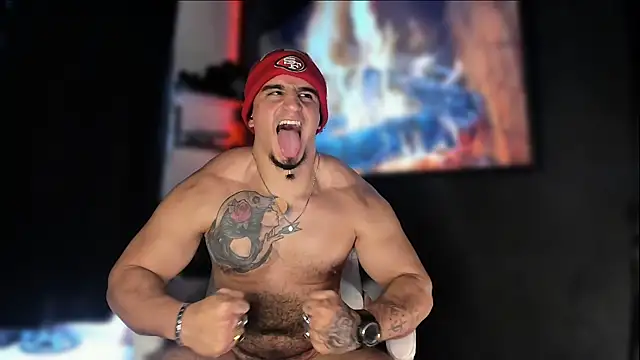 Snapshot of kingbear777 chatting on December 17, 3:28 pm kingbear777 online show from December 17, 3:28 pm