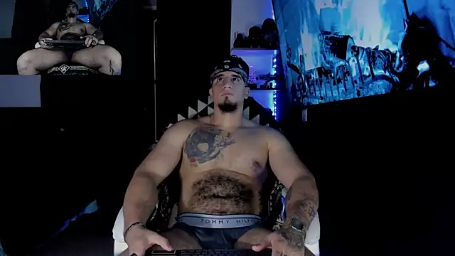 Snapshot of kingbear777 chatting on January 12, 4:29 pm kingbear777 online show from January 12, 4:29 pm