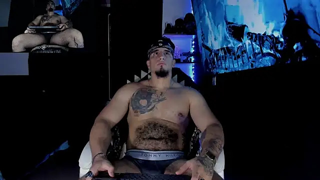 Snapshot of kingbear777 chatting on January 30, 9:58 pm kingbear777 online show from January 30, 9:58 pm