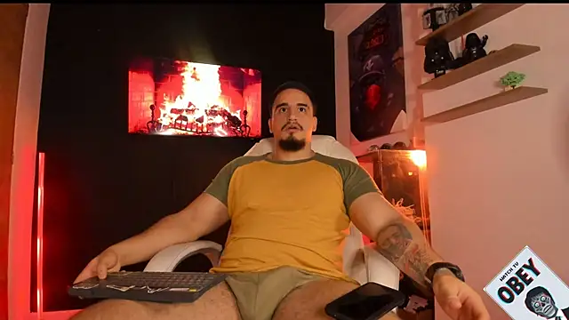 Snapshot of kingbear777 chatting on September 14, 10:42 pm kingbear777 online show from September 14, 10:42 pm