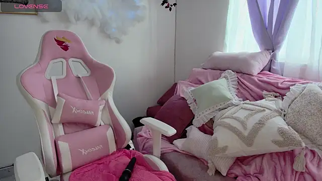 Ag4ta  online show from February 4, 9:31 pm