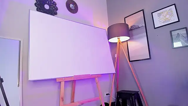 Snapshot of helenaduque_ chatting on January 18, 11:58 am helenaduque online show from January 18, 11:58 am