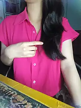 Snapshot of Suri_amabel chatting on December 10, 12:27 pm Suri amabel online show from December 10, 12:27 pm