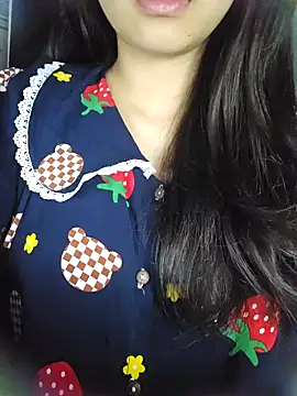 Snapshot of Suri_amabel chatting on December 22, 12:27 pm Suri amabel online show from December 22, 12:27 pm