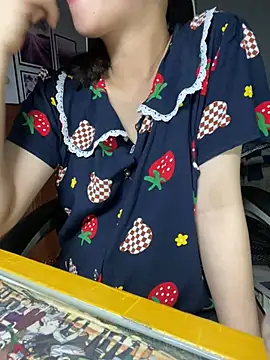 Snapshot of Suri_amabel chatting on February 23, 4:17 am Suri amabel online show from February 23, 4:17 am