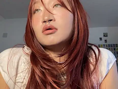 Snapshot of xxxYUKARIxxx chatting on March 24, 1:16 pm xxxYUKARIxxx online show from March 24, 1:16 pm