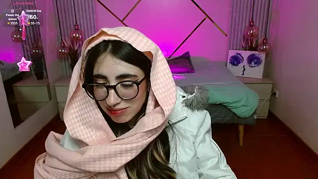 LenaRoses online show from February 7, 9:29 pm