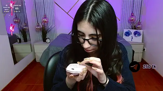 LenaRoses online show from April 29, 8:26 pm