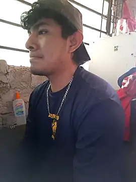 Snapshot of GusssHOT chatting on October 16, 7:37 pm GusssHOT online show from October 16, 7:37 pm