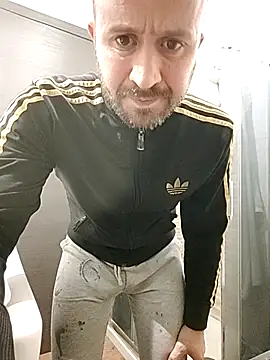 Snapshot of gilera250s chatting on March 13, 8:32 pm gilera250s online show from March 13, 8:32 pm