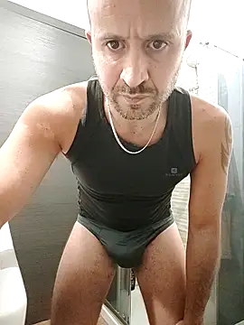 Snapshot of gilera250s chatting on December 2, 7:09 pm gilera250s online show from December 2, 7:09 pm