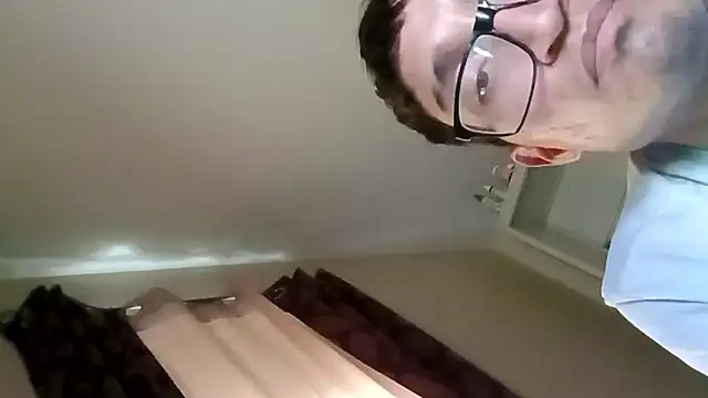 Snapshot of lRainbowBoy chatting on February 4, 8:58 pm lRainbowBoy online show from February 4, 8:58 pm