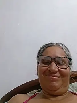  candi online show from May 21, 1:45 am