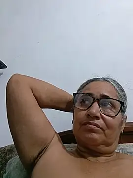  candi online show from May 24, 1:21 am