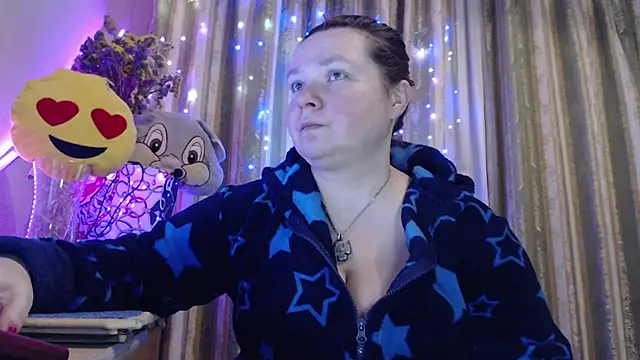 amorelara online show from April 9, 2:44 am