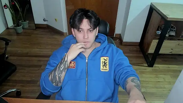 Snapshot of Markuss_b chatting on January 11, 7:46 am Markuss b online show from January 11, 7:46 am