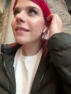 RiriRoseey online show from February 6, 2:04 pm