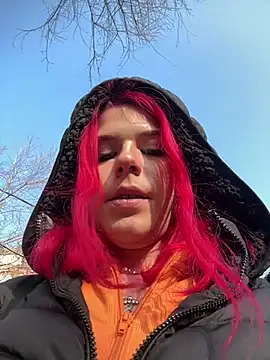 RiriRoseey online show from February 11, 1:30 pm