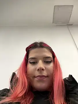 RiriRoseey online show from March 4, 8:13 am