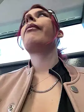 RiriRoseey online show from March 10, 9:25 am