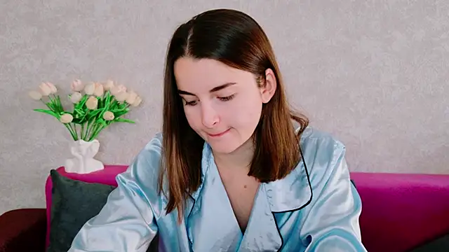 Miss Arwen online show from September 25, 7:01 am