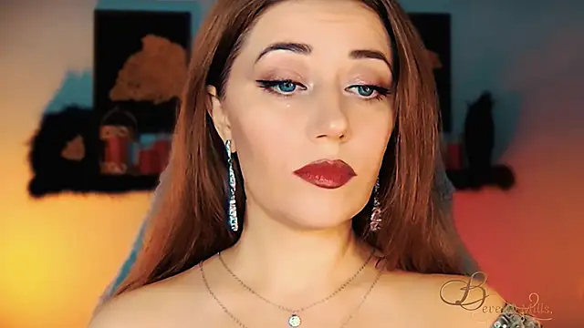 MissBeverlyMills online show from November 10, 2:21 am