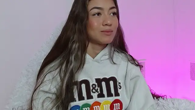 Snapshot of hantonella_ chatting on November 26, 1:23 pm hantonella online show from November 26, 1:23 pm