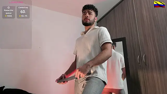 Snapshot of caprywilliams chatting on January 24, 4:37 am caprywilliams online show from January 24, 4:37 am