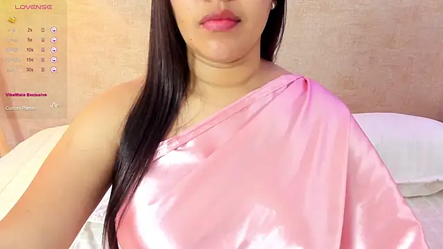 Snapshot of krishaa_ chatting on December 17, 3:49 pm krishaa online show from December 17, 3:49 pm